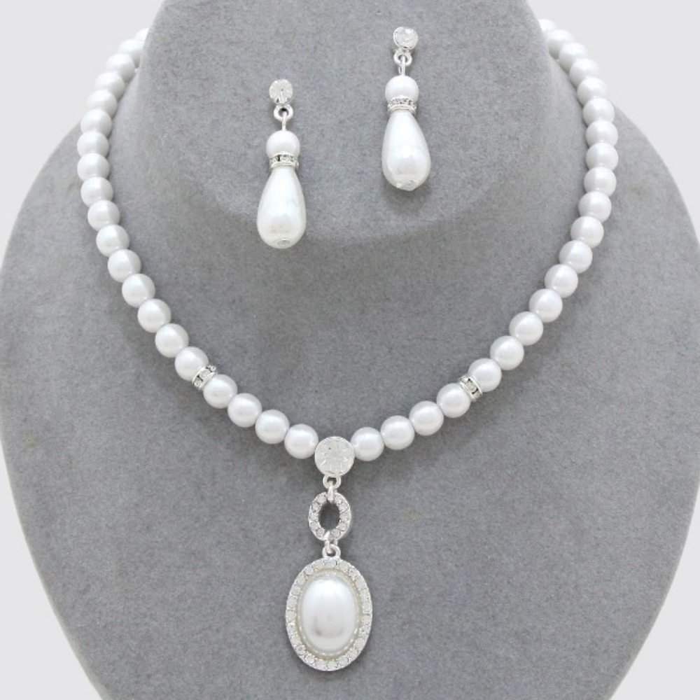 Matriarchal Pearl Necklace